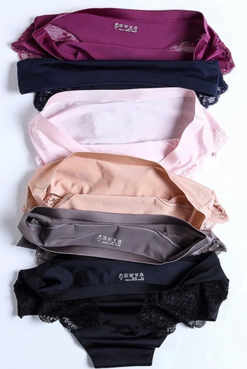 $24.98 PETITE 5 PAIRS OF SEAMLESS LACE PANTIES